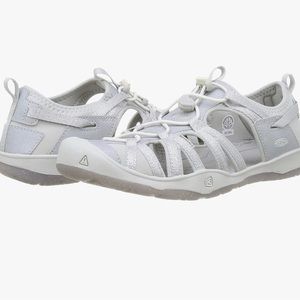 Gently Used KEEN Silver Glitter Moxie Sandal Water Shoes Size 1